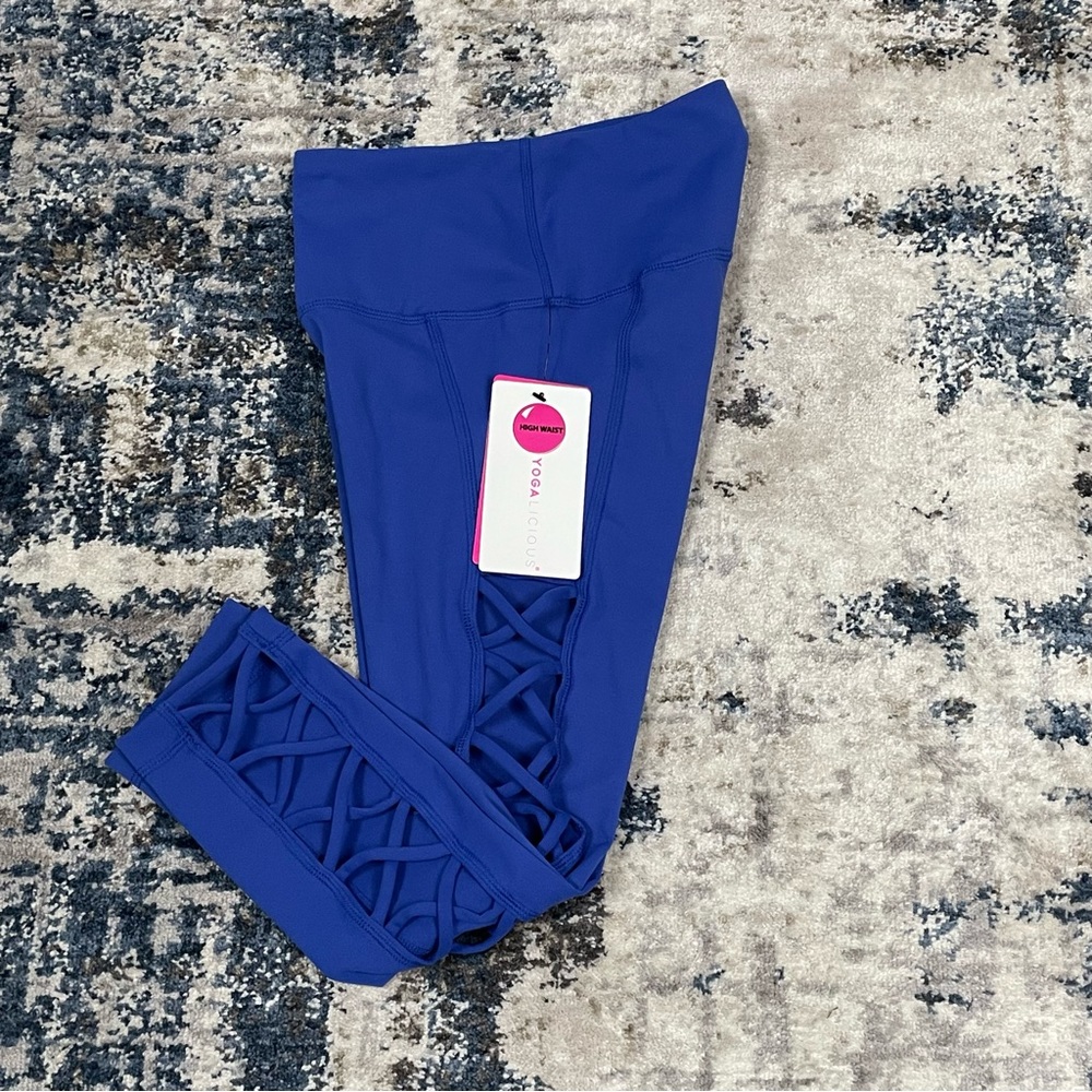 Yogalicious Dark Skye Criss-Cross Cutout Leggings NWT Size XS - Picture 4 of 7